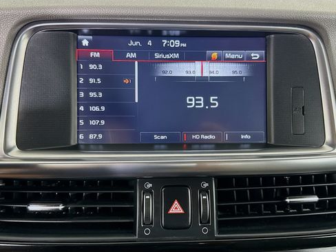 Used 2016 Kia Optima EX w/ Premium Package FWD image 16