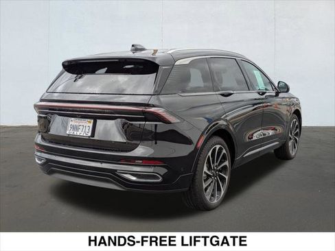 Used 2024 Lincoln Nautilus Black Label image 5