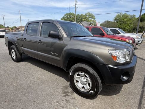 Used 2009 Toyota Tacoma PreRunner RWD image 6