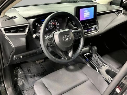 Used 2024 Toyota Corolla LE FWD image 18