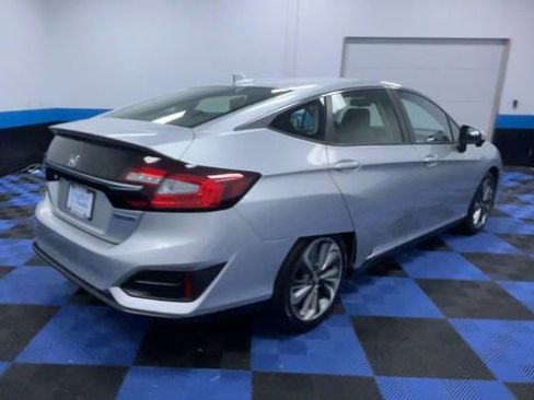 Certified 2018 Honda Clarity Plug-In Hybrid image 8