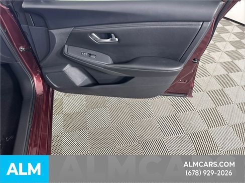 Used 2024 Nissan Sentra SV image 16