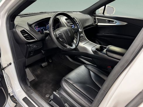 Used 2017 Lincoln MKX Premiere image 9