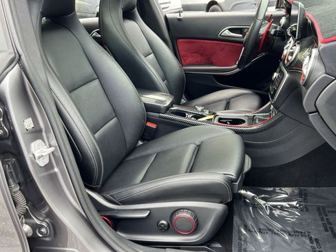 Used 2016 Mercedes-Benz CLA 250 image 32