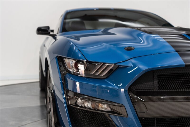 Used 2021 Ford Mustang Shelby GT500 w/ Carbon Fiber Track Pack RWD image 18