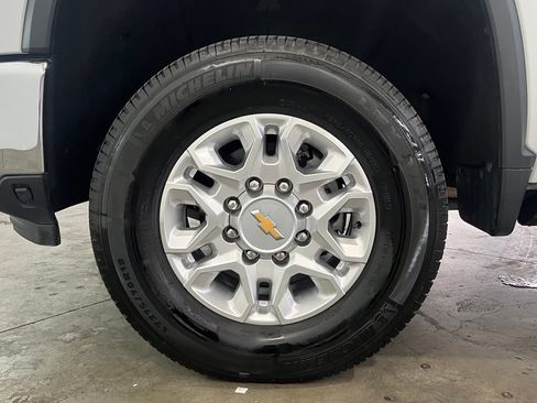 Used 2024 Chevrolet Silverado 3500 LTZ AWD/4WD image 14