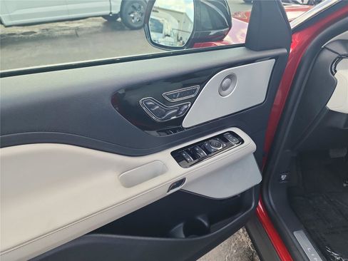 New 2026 Lincoln Aviator Reserve image 12