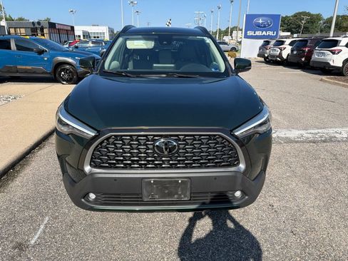 Used 2022 Toyota Corolla Cross XLE AWD/4WD image 3
