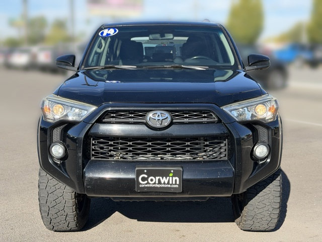 Used 2014 Toyota 4Runner SR5 AWD/4WD image 6