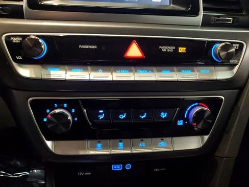 Used 2018 Hyundai Sonata SE FWD image 19