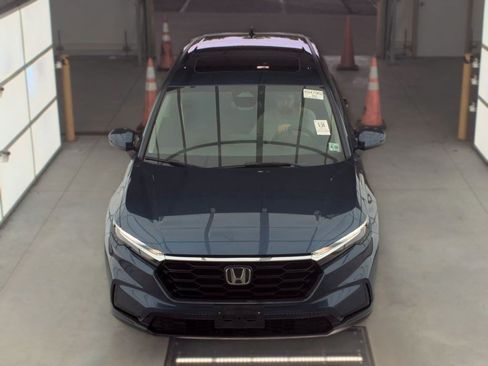 Used 2024 Honda CR-V EX image 3
