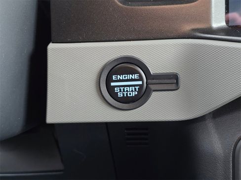 Used 2023 Ford Bronco Badlands image 21