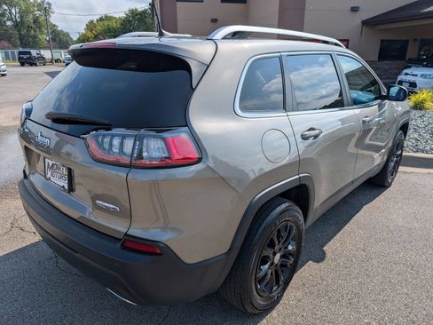 Used 2021 Jeep Cherokee Latitude Lux image 9