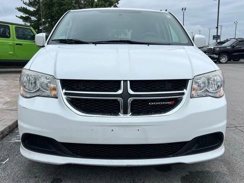 Used 2015 Dodge Grand Caravan SXT w/ UConnect Hands-Free Group FWD image 4