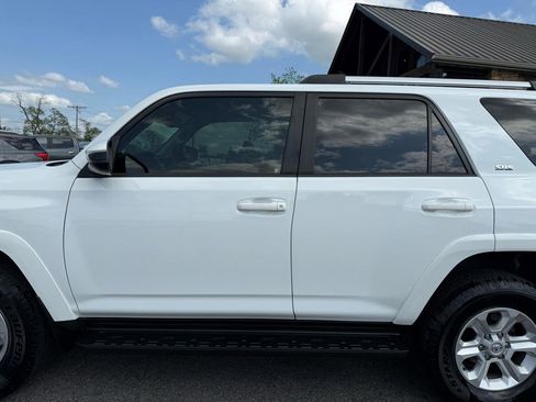 Used 2024 Toyota 4Runner SR5 AWD/4WD image 35