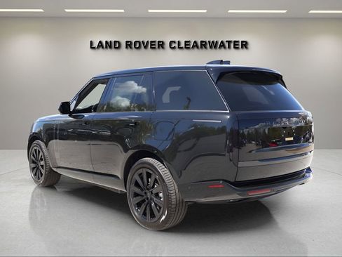 New 2026 Land Rover Range Rover SE image 3