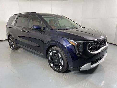 New 2026 Kia Carnival EX image 2