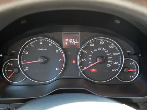 Used 2013 Subaru Legacy 2.5i AWD/4WD image 21