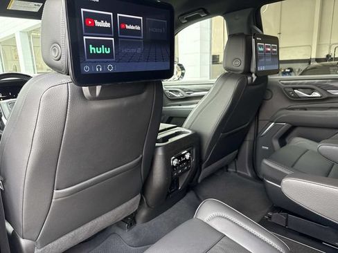 Used 2023 GMC Yukon Denali w/ Advanced Technology Package AWD/4WD image 62