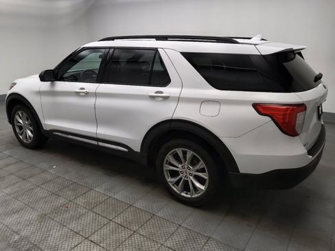Used 2020 Ford Explorer XLT w/ Equipment Group 202A AWD/4WD image 3