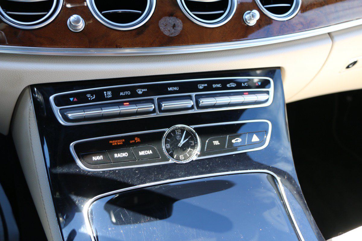 Used 2018 Mercedes-Benz E 400 4MATIC Wagon image 25