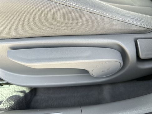 Used 2024 Hyundai Elantra SEL FWD image 14