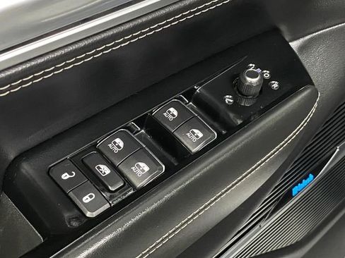 Used 2022 Jeep Grand Wagoneer Series II image 34