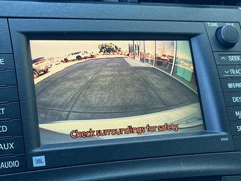 Used 2010 Toyota Prius Five FWD image 18