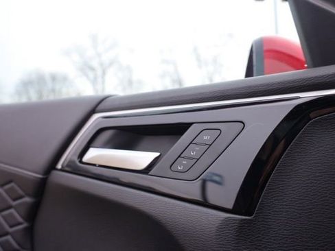 Used 2025 Mitsubishi Outlander SEL image 28