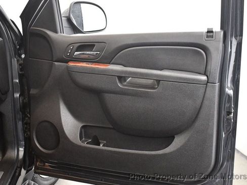 Used 2010 Chevrolet Suburban LTZ image 15
