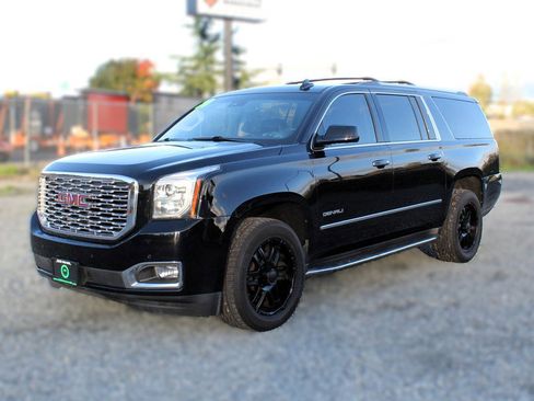 Used 2020 GMC Yukon XL Denali image 3