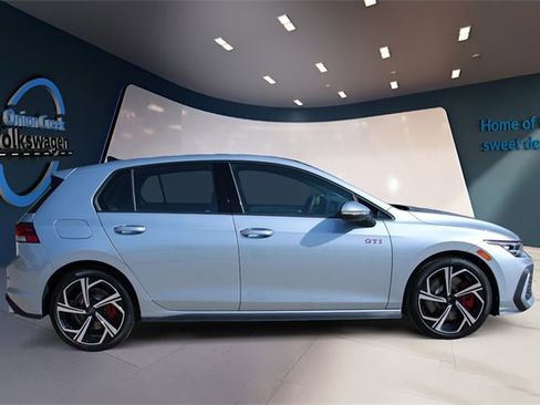 New 2026 Volkswagen GTI SE image 4
