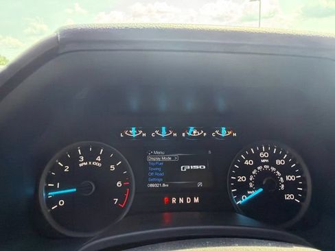 Used 2018 Ford F150 XLT w/ Equipment Group 302A Luxury AWD/4WD image 14