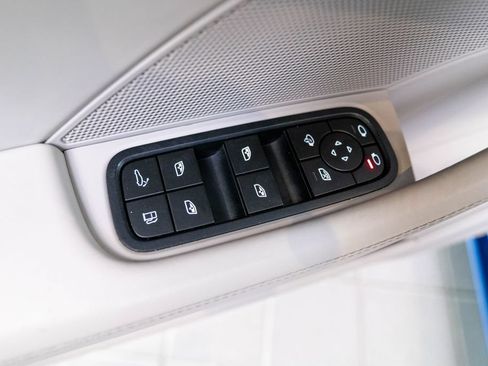 Certified 2023 Porsche Panamera 4 Platinum Edition AWD/4WD image 19