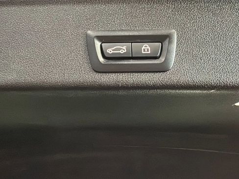 Used 2022 BMW X6 M50i w/ Parking Assistance Package image 14