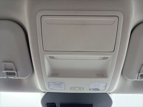 Used 2022 Ford Escape SE w/ Cold Weather Package FWD image 21