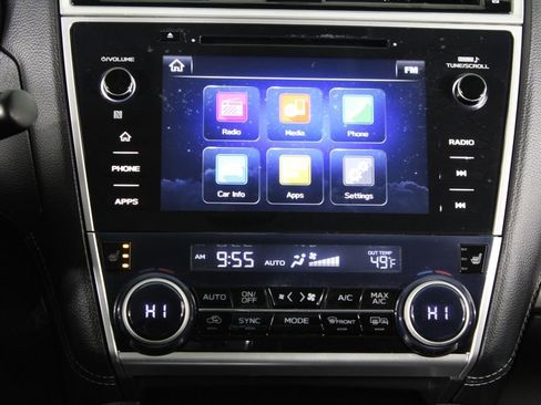 Used 2018 Subaru Outback 2.5i Premium image 7