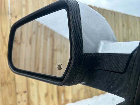 Used 2017 Chevrolet Equinox LT w/ Convenience Package image 26