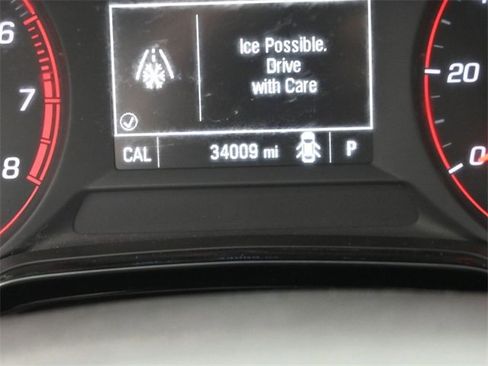 Certified 2024 Chevrolet Trax RS w/ Driver Confidence Package image 37