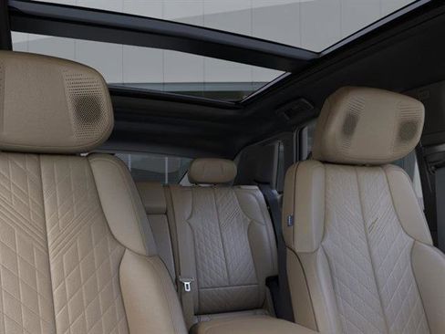 New 2026 Cadillac Lyriq V image 24