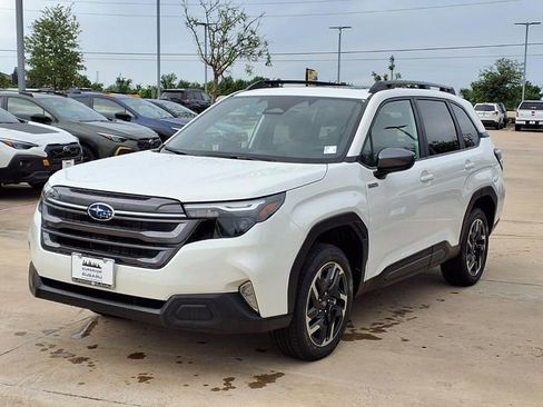 New 2026 Subaru Forester Premium AWD/4WD image 3