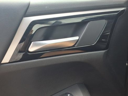 Used 2025 Mitsubishi Outlander SE FWD image 24