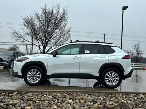 New 2026 Toyota Corolla Cross LE image 2