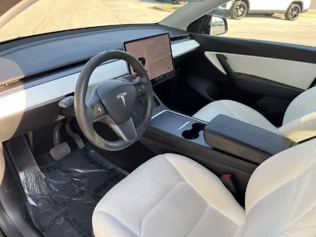 Used 2021 Tesla Model Y Long Range AWD/4WD image 11