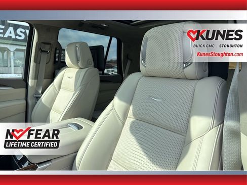 Used 2025 Cadillac Escalade Sport Platinum AWD/4WD image 23
