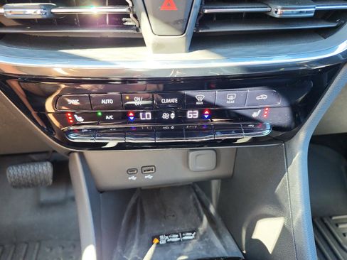 Certified 2025 Buick Encore GX Avenir w/ Avenir Technology Package image 18