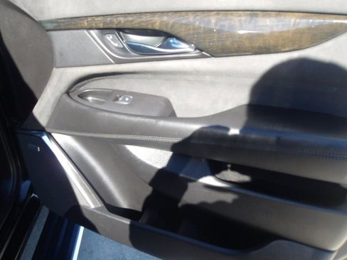 Used 2016 Cadillac Escalade ESV Platinum image 9