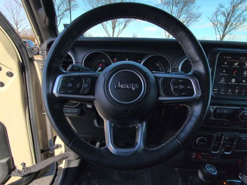 Used 2022 Jeep Wrangler Unlimited Rubicon w/ Cold Weather Group image 22
