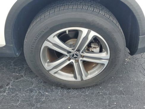 Used 2018 Mercedes-Benz GLC 300 image 4