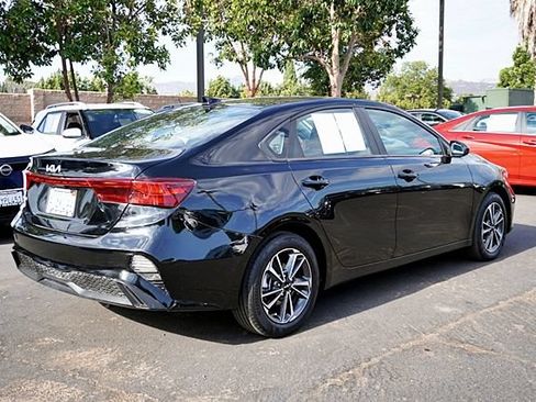 Used 2023 Kia Forte LXS FWD image 8